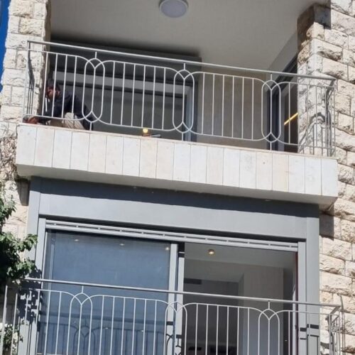 מעקה מברזל דגם 1010